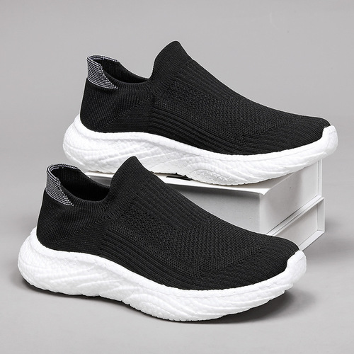 Cross-border new style breathable fly-woven casual shoes for men, rebound soft sole dad shoes, fashionable and versatile slip-on socks and shoes trend