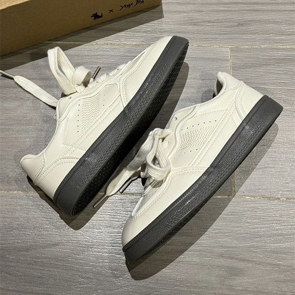 Zhao Lusi original retro de fondo grueso de entrenamiento de skate de primavera y otoño 2025 nuevos estudiantes zapatos blancos casuales variados