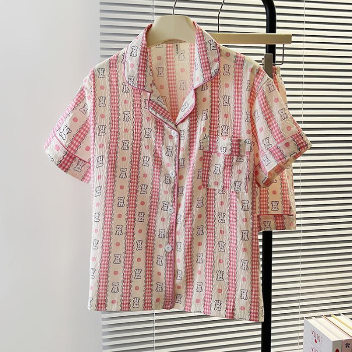 Pijamas al por mayor transfronterizos pantalones cortos de manga corta de verano para mujer cardigan de dibujos animados sueltos que se pueden usar afuera