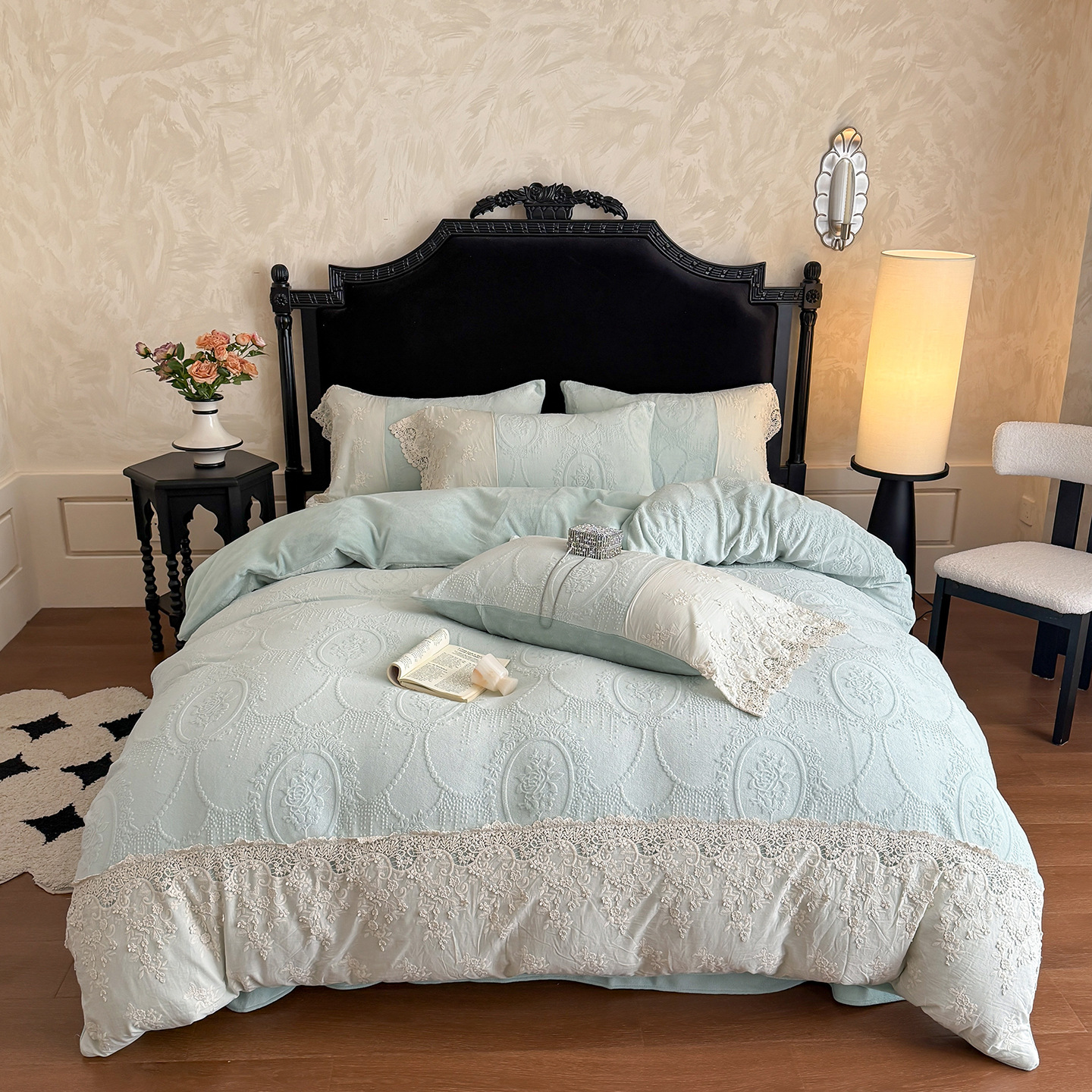 Princesa viento otoño y invierno nuevo veludo de leche de cuatro piezas para bebés cálidos estilo francés medieval ropa de cama de cuatro piezas