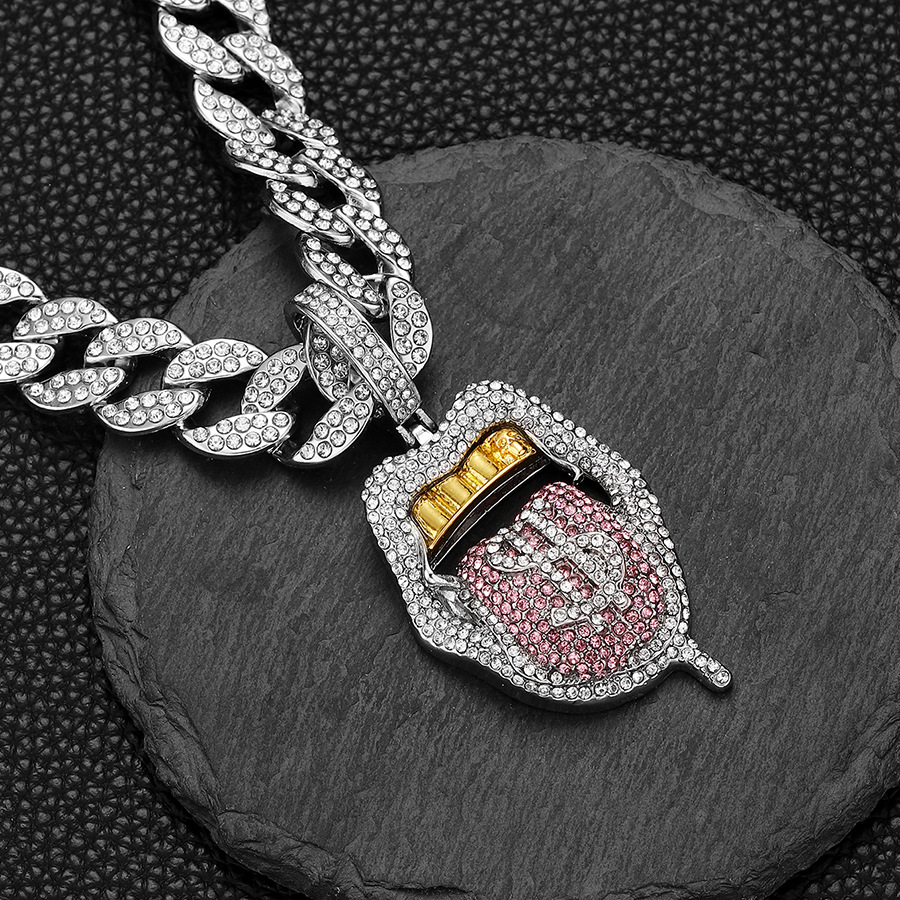 Moneda 3D peculiar de aleación, chica europea y americana, hip-hop, colgante de calavera con lengua, hebilla de reloj con diamantes, cadena cubana para clavícula