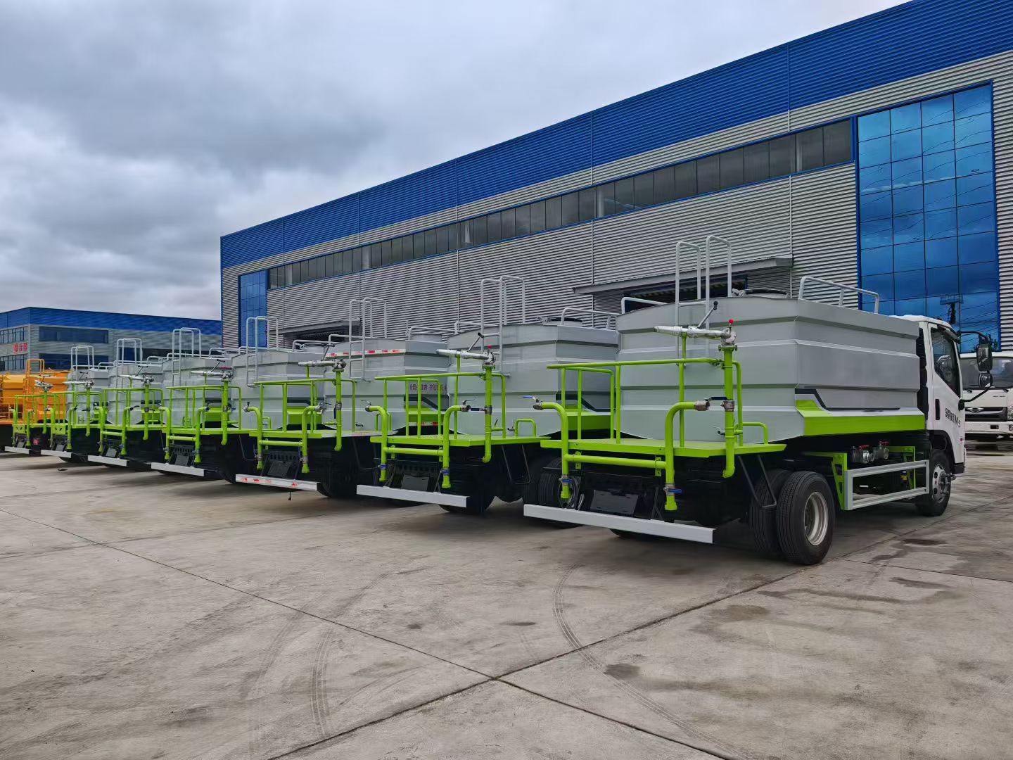 Foton Navigator M5 Blue License Plate 7-Cubic-Meter Dust Suppression Vehicle, Sprinkler Truck, Landscaping Spray Truck, Available Nationwide with Registration Included, Supports Installment Payment