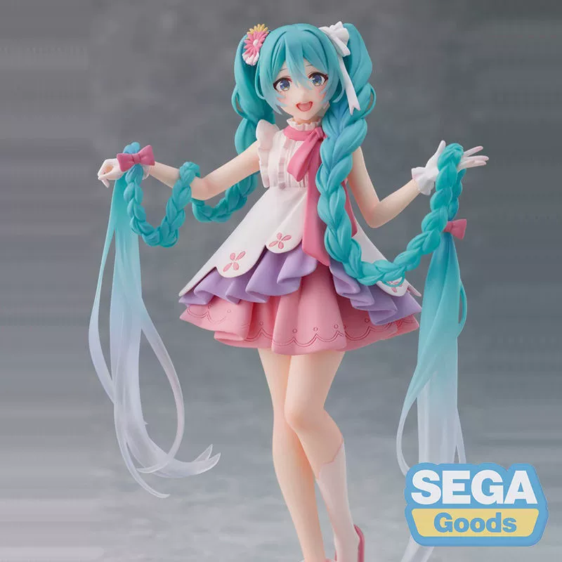 Фигурка (TAITO) Hatsune Miku 16th anniversary длинноволосая принцесса, предкрашеная ≈18 см