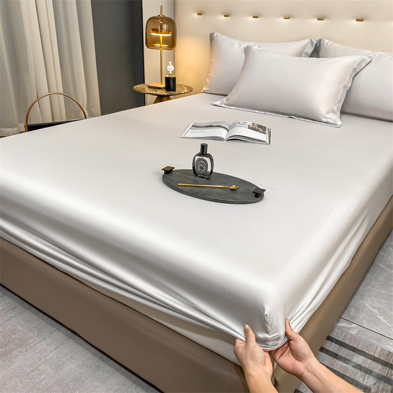 Cool Sensación de la cama de seda de hielo de una sola pieza para dormir desnudo de verano Cubierta de colchón de tres piezas Cubierta de la cama con todo incluido