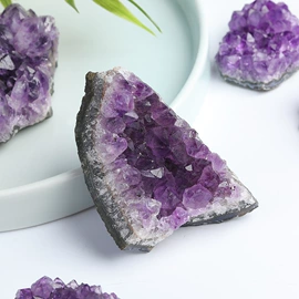 水晶工艺品;风水球;宝石工艺品
