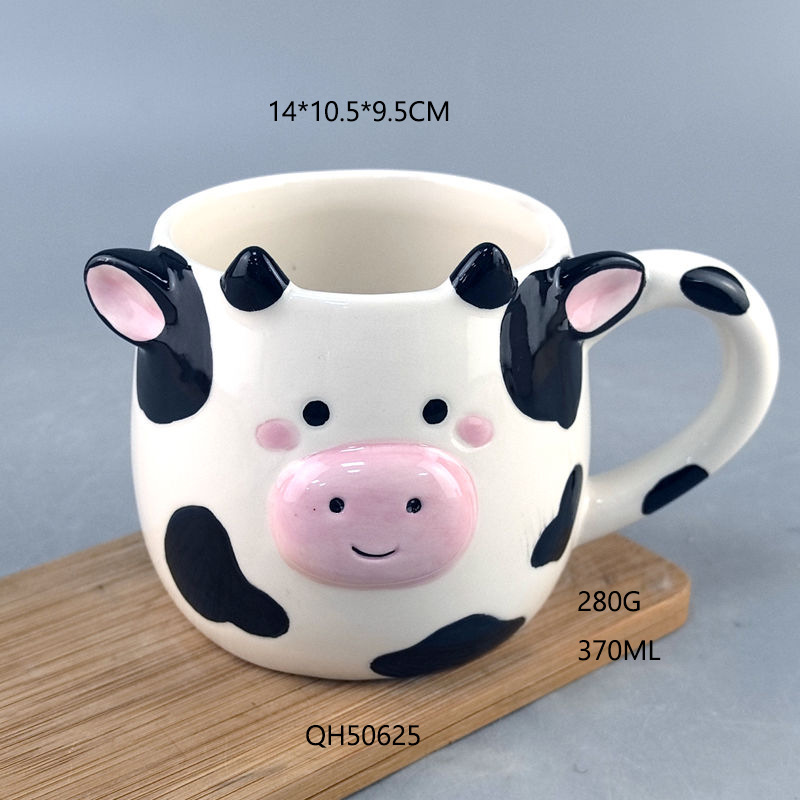 Exportación creativa de exportación de tazas de cerámica personalizadas vacas cuadrangulares con tazas de orejas lindas tazas de bebidas de regalo para niños