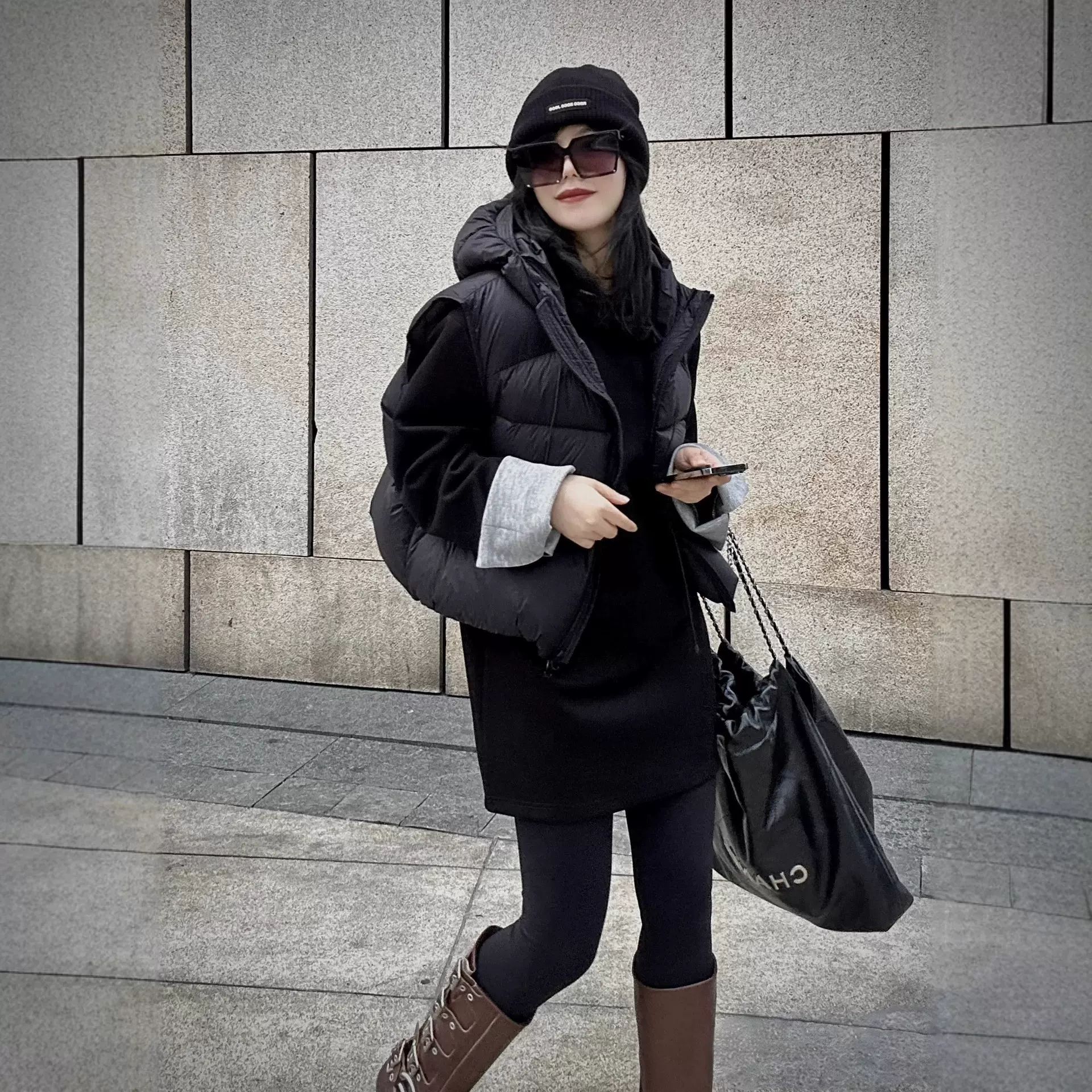 欧美开衫女式连帽白鸭绒羽绒马甲女2025秋冬新款泡芙lulu外穿马甲