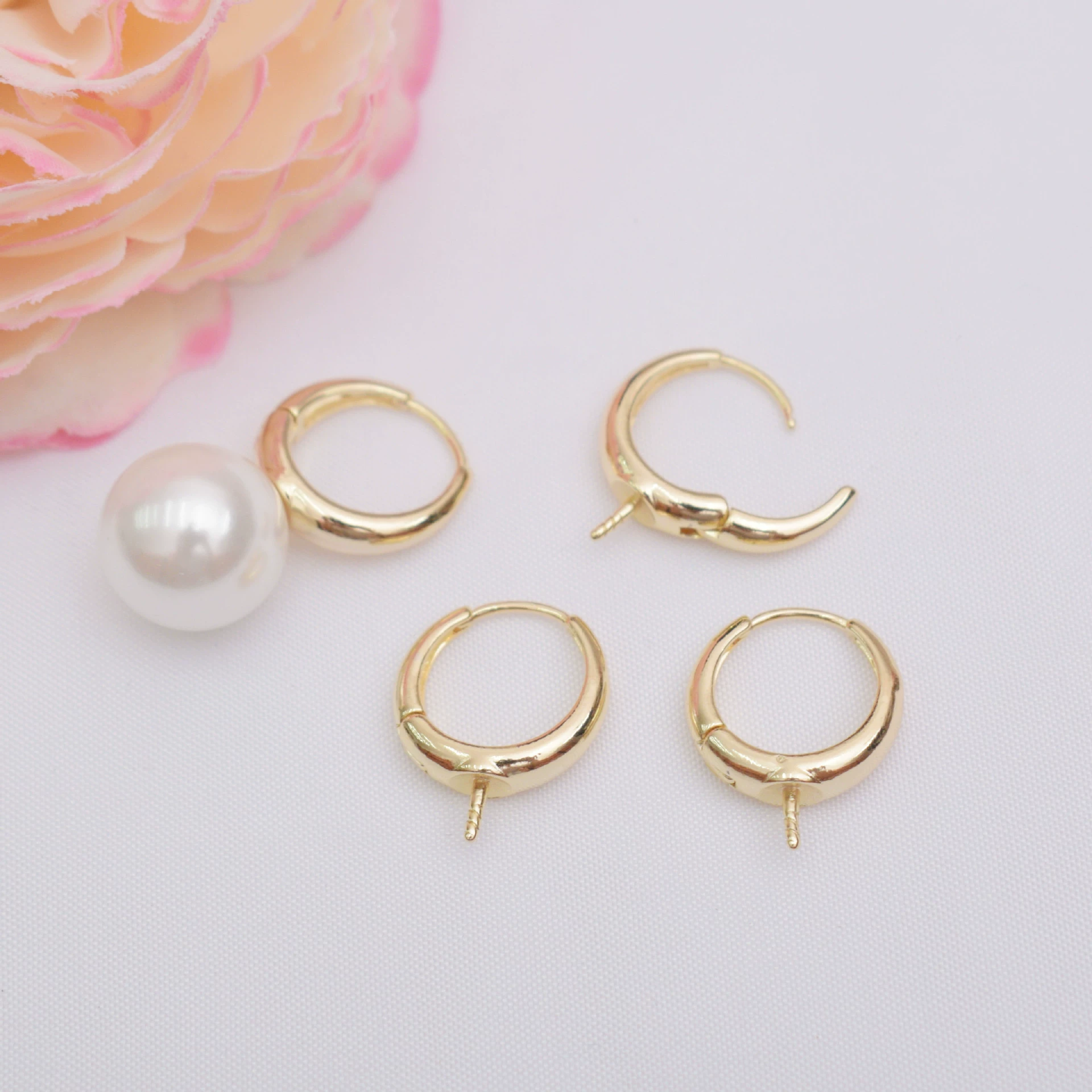 Серьги латунные гипоаллергенные, покрытие 14k золото, корейский стиль, 15 мм, экологичная отделка
