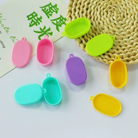 食物工艺品;塑料工艺品;饰品配件