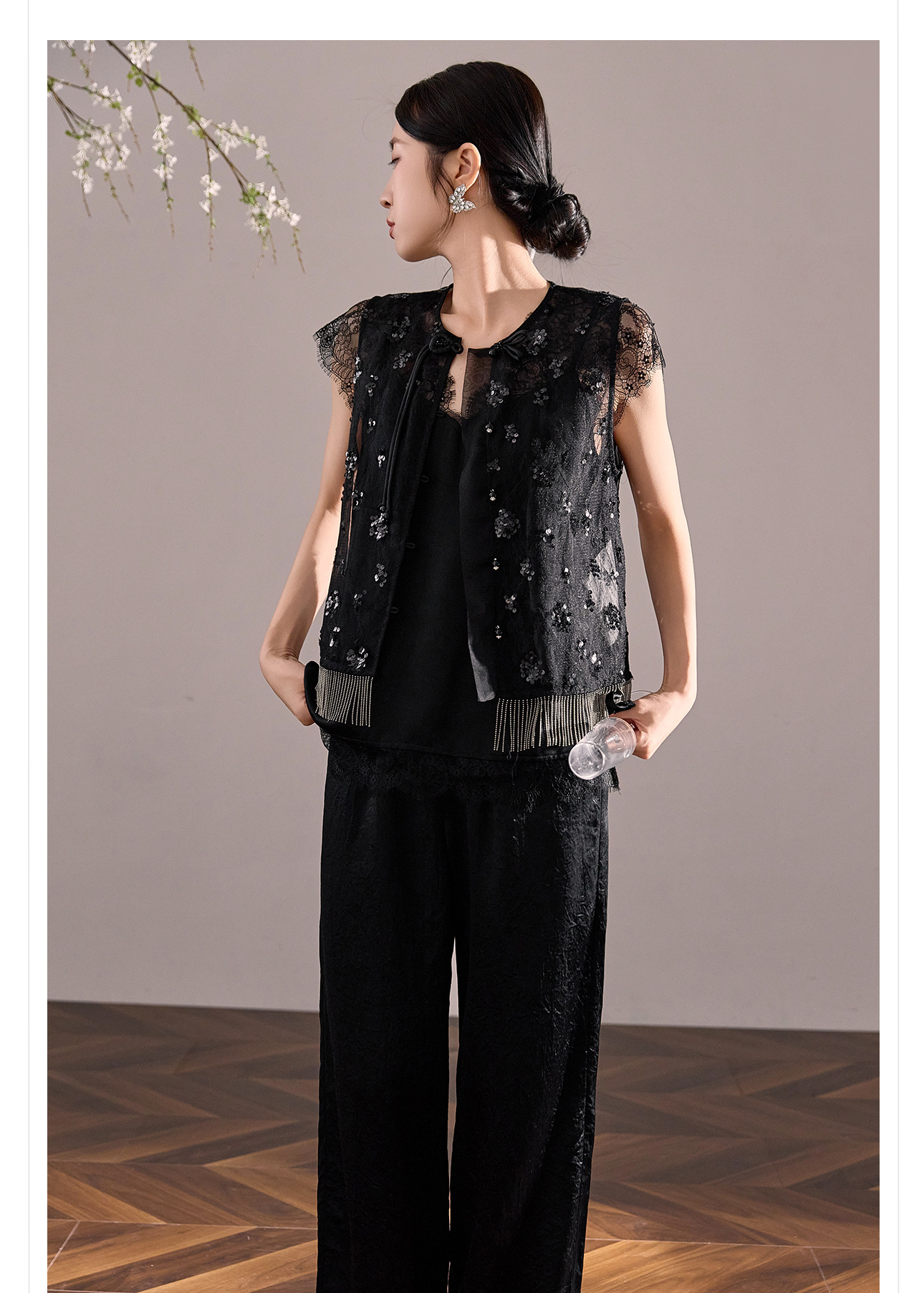 Áo vest không tay phong cách Trung Hoa thêu hoa văn tua rua cao cấp ZX N4027 — Màu đen cao cấp chi tiết 14