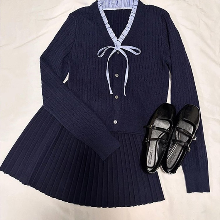 College-Style Sweet and Youthful Bow-Knot Knit Sweater for Women, New Autumn and Winter Slim-Fit Top and Short Skirt Two-Piece Set