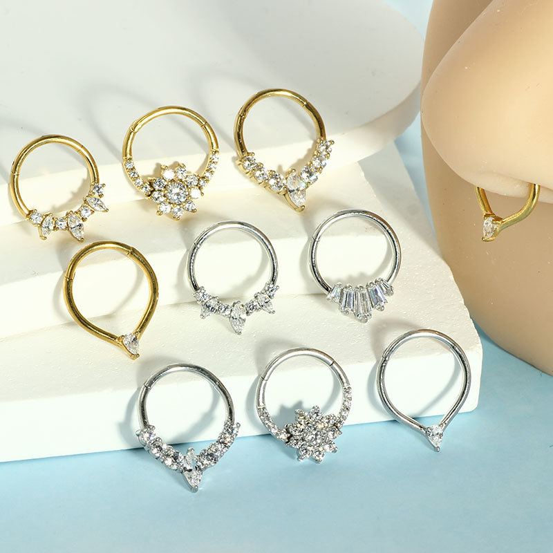 16G labret stud size and finish detail