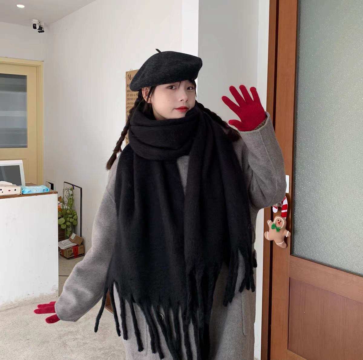 2025 新しいソリッドカラーのスカーフ女性の雰囲気ソフトワックス状暖かい小さなショール冬厚いモヘアカップルスカーフ