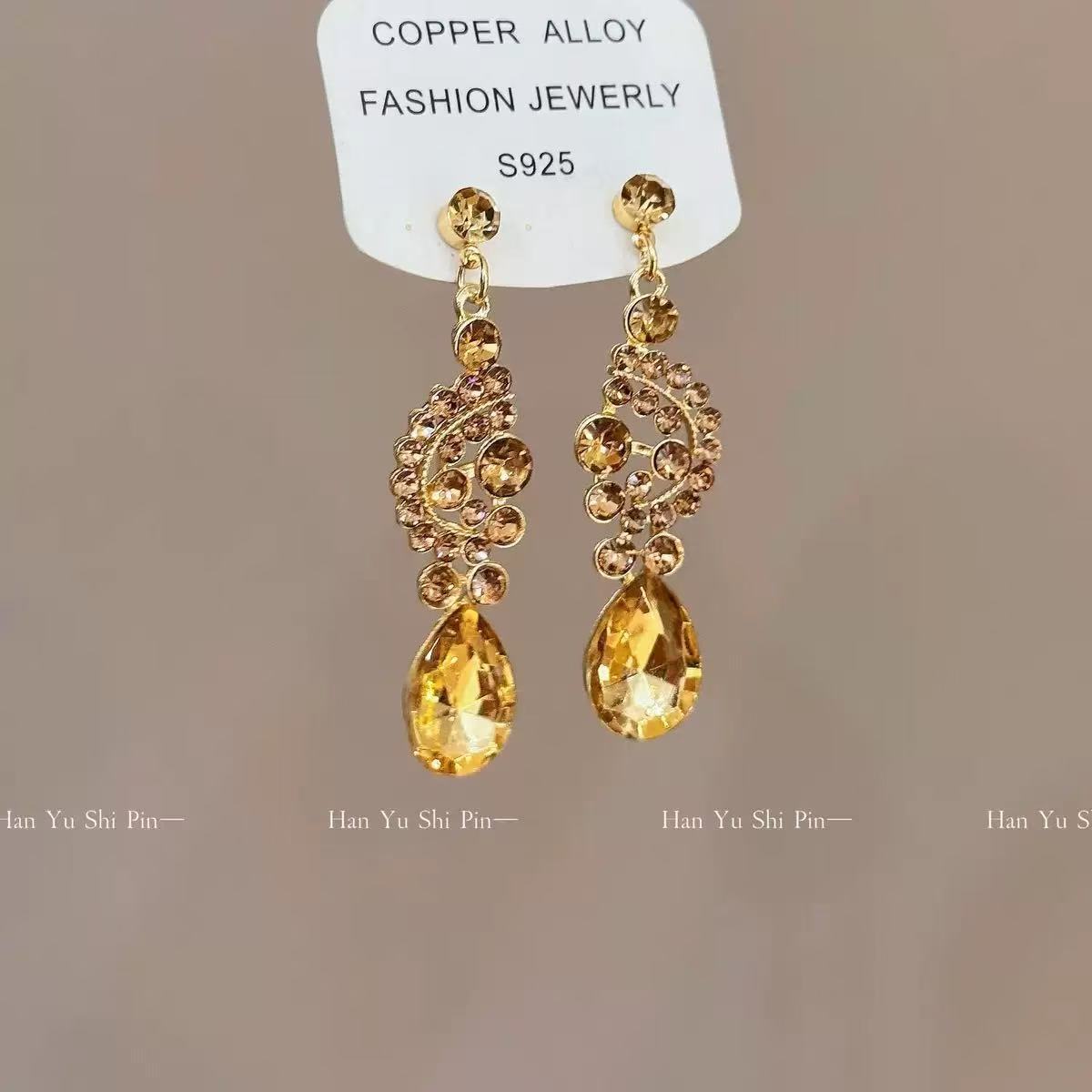 Industria pesada temperamento destellante diamante gota de agua collar de borla temperamento vestido de noche con moda exquisito collar de moda de lujo ligero mujeres