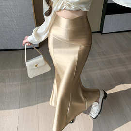 高级感金色缎面半身裙女春装时尚通勤开叉鱼尾裙中长款高腰包臀裙