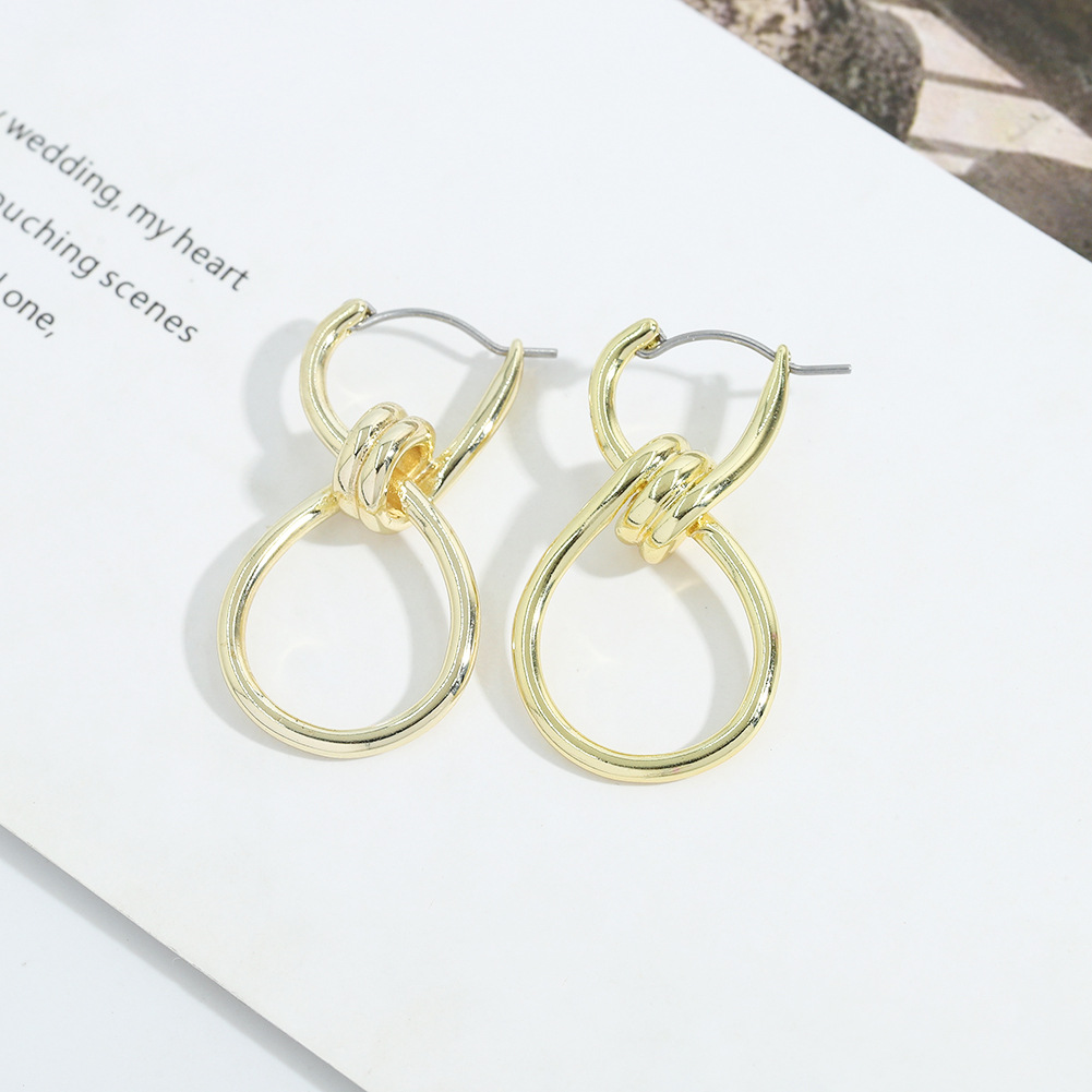 Nouvelles Boucles D&#39;oreilles Torsadées Simples display picture 5