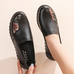 Spring and Autumn Style Genuine Leather Soft Sole Mother's Shoes Flat Sandals Comfortable Non-Slip Women's Shoes for Middle-Aged and Elderly Ladies, Grandmas, Plus Size