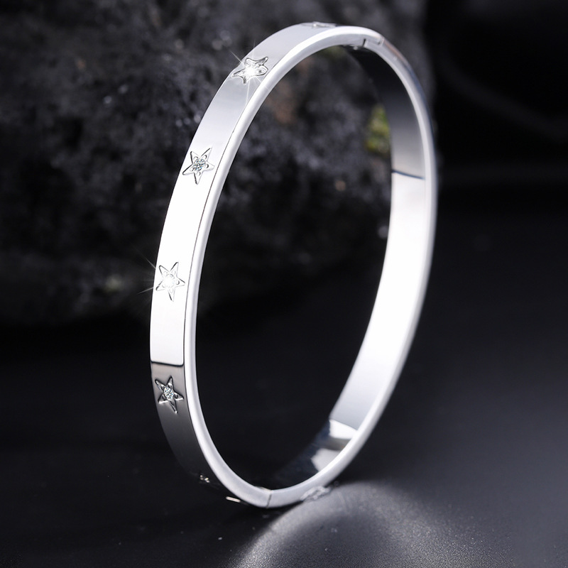 Pulsera de acero de titanio, estrella de cinco puntas, pulsera de acero inoxidable con diamantes, diseño de personalidad de alta calidad para niñas, pulsera de todo fósforo de estilo ins