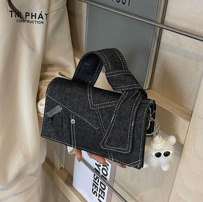 Bolso cuadrado pequeño de mezclilla popular de este año para mujer 2025 nuevo bolso de hombro de mano de color de contraste de todo fósforo bolso de mensajero de sentido avanzado