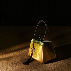 新しい中国風のバッグ、香りのよい雲ガーゼハンドバッグ、チャイナドレス付きの小さな正方形のバッグ、マルベリーシルクの女性用ハンドバッグ