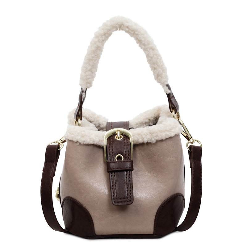 Cordero MINI bolso de cubo de mano retro bolso de peluche de color para mujeres 2025 invierno nuevo mochila de hombro