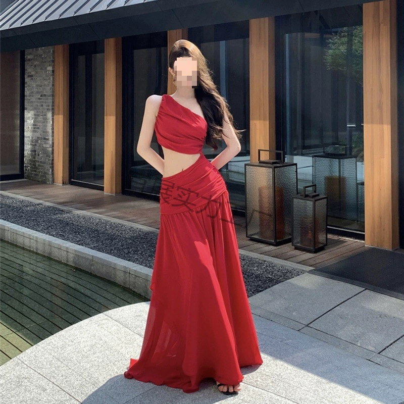 法式绝美红色斜肩露腰连衣裙女夏海边度假裙子拍照氛围感超仙长裙