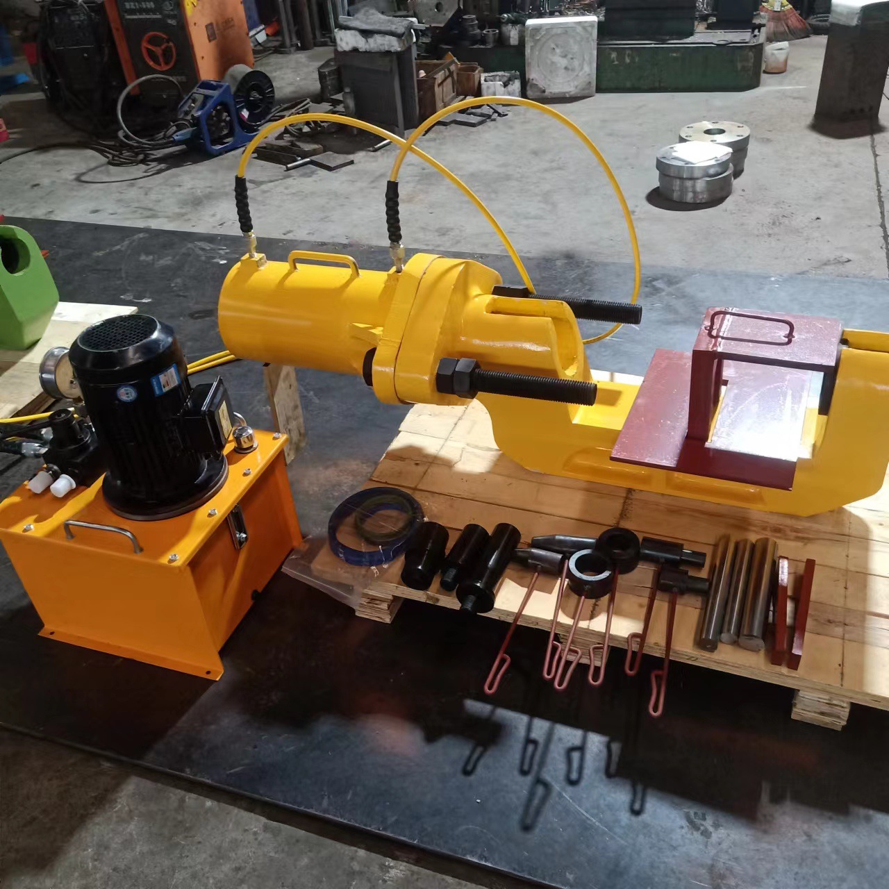 100吨150吨200吨手电一体履带拆装机 便携式压链机