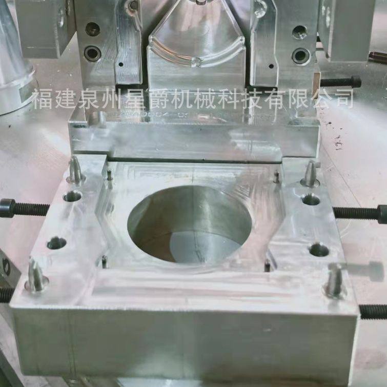 泉州  制作轴承座模具  叠模模具  厦门阀门模具  福州射心机模具