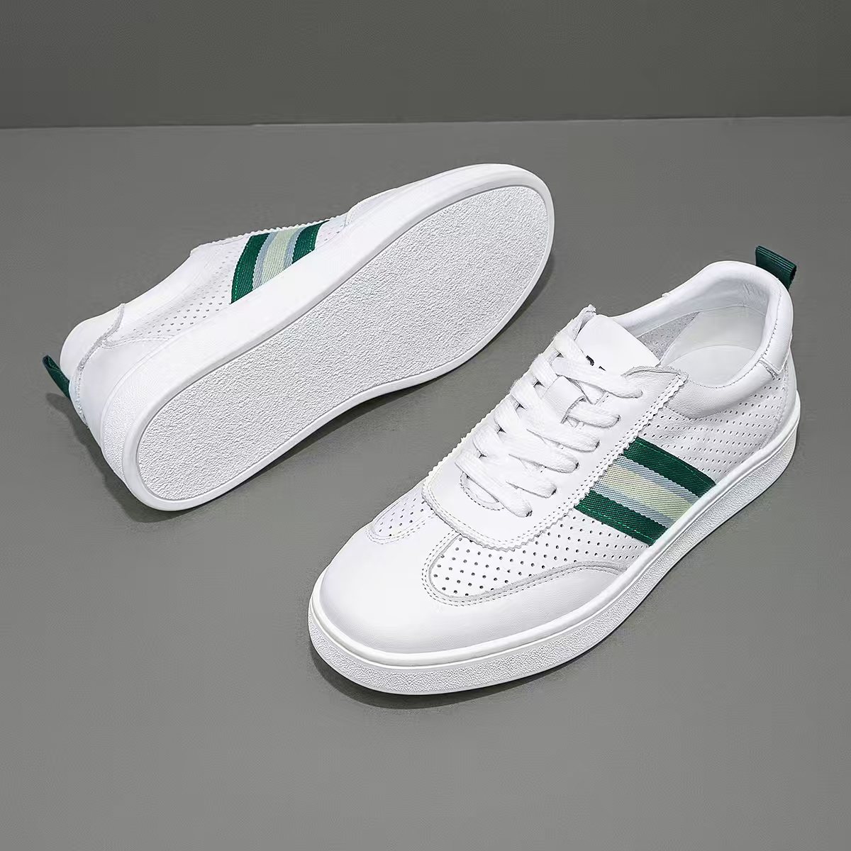 [Cuero de vaca de cabeza] zapatos de skate de cuero para hombres, zapatos deportivos casuales transpirables de moda, cómodos y bajos.