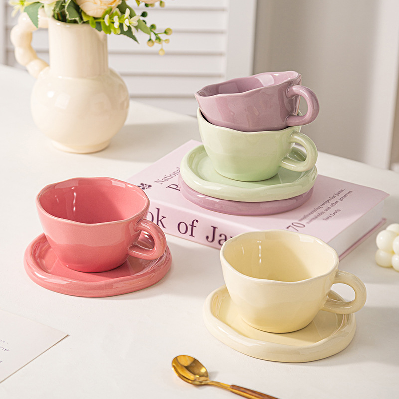 Taza de café de viento crema plato de alta visualización de taza de cerámica de marca taza de regalo conjunto de taza de cerámica simple para el hogar