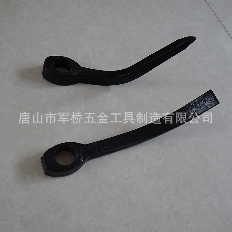 轨道钢锻打农用工具单头钢镐尖锄头出口也门市场钢镐