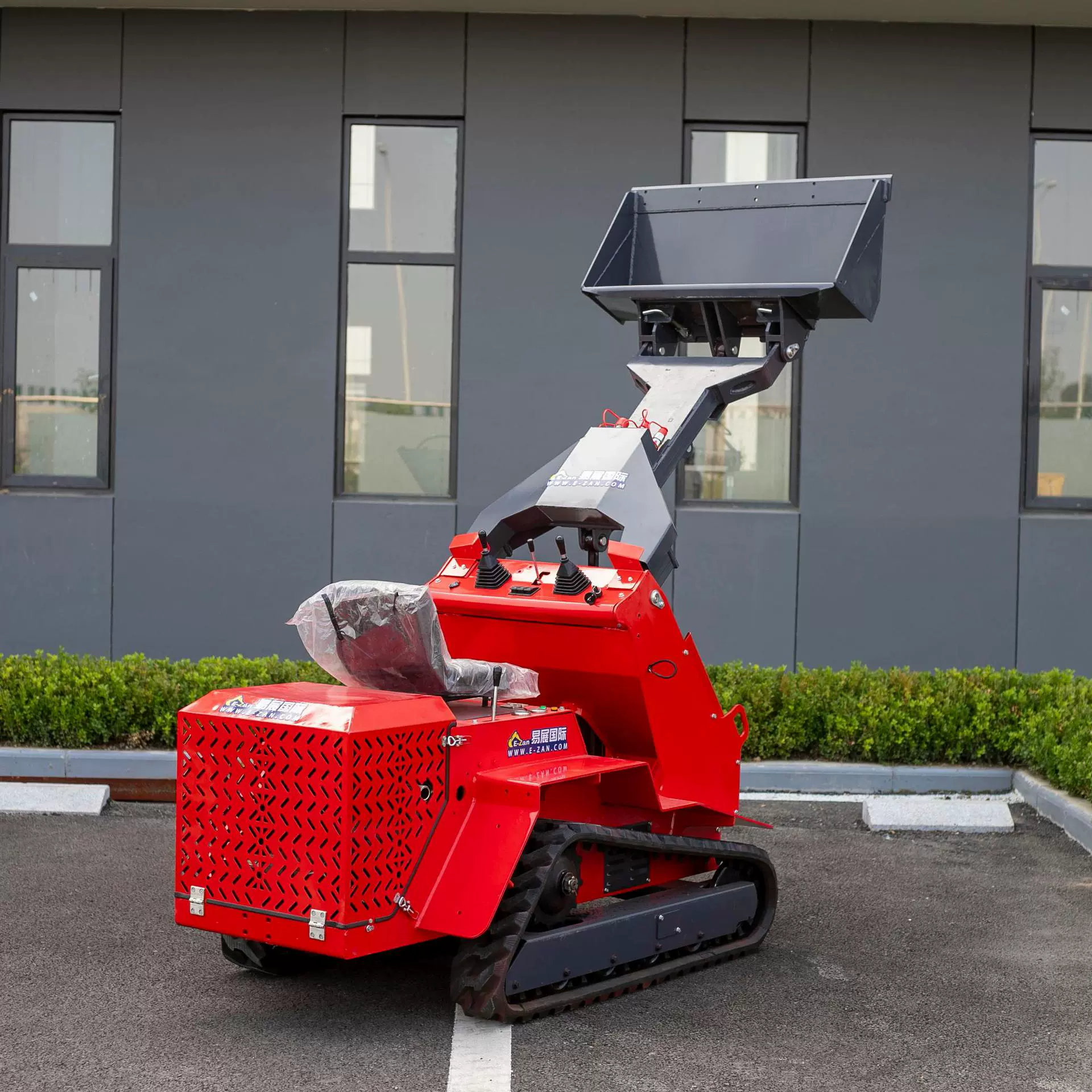 Сдвижной погрузчик на строительной площадке небольшой вилочный погрузчик многофункциональный гусеничный погрузчик колесный бензиновый дизель