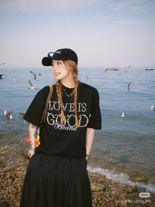 25ss 高品質 GOOD LOVE パールスローガン 半袖 ヘビーデューティー ハイウェイト Tシャツ 男女兼用 ラウンドネック|undefined