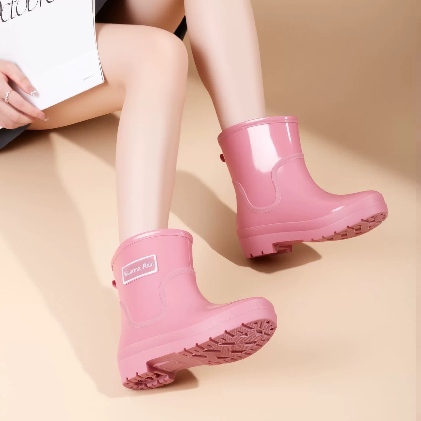 Модная уличная женская обувь с короткими трубками, женские резиновые сапоги с короткими трубками, универсальная обувь для сладкой воды, нескользящая женская резиновая обувь, водные сапоги выше ног.