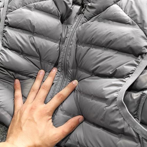 It's worth every penny! 90% down feather seamless craftsmanship unisex adjustable collar down cotton vest, lightweight and warm, outerwear jacket