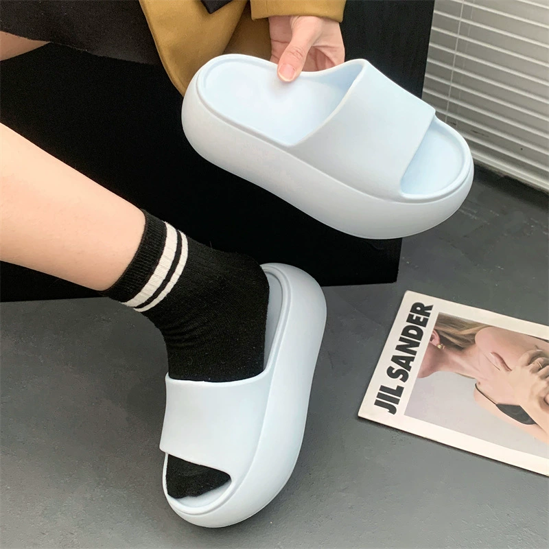 EVA топает на фекалии тапочки женская сеть Red ins носить на улице в помещении толстая подошва, противоскользящие и вонючие пляжные холодные тапочки оптом