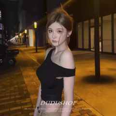 熱い辛いアメリカの黒い肩の不規則な半袖tシャツの女性の夏のデザイン感の修身高腰ギャルの短い上着