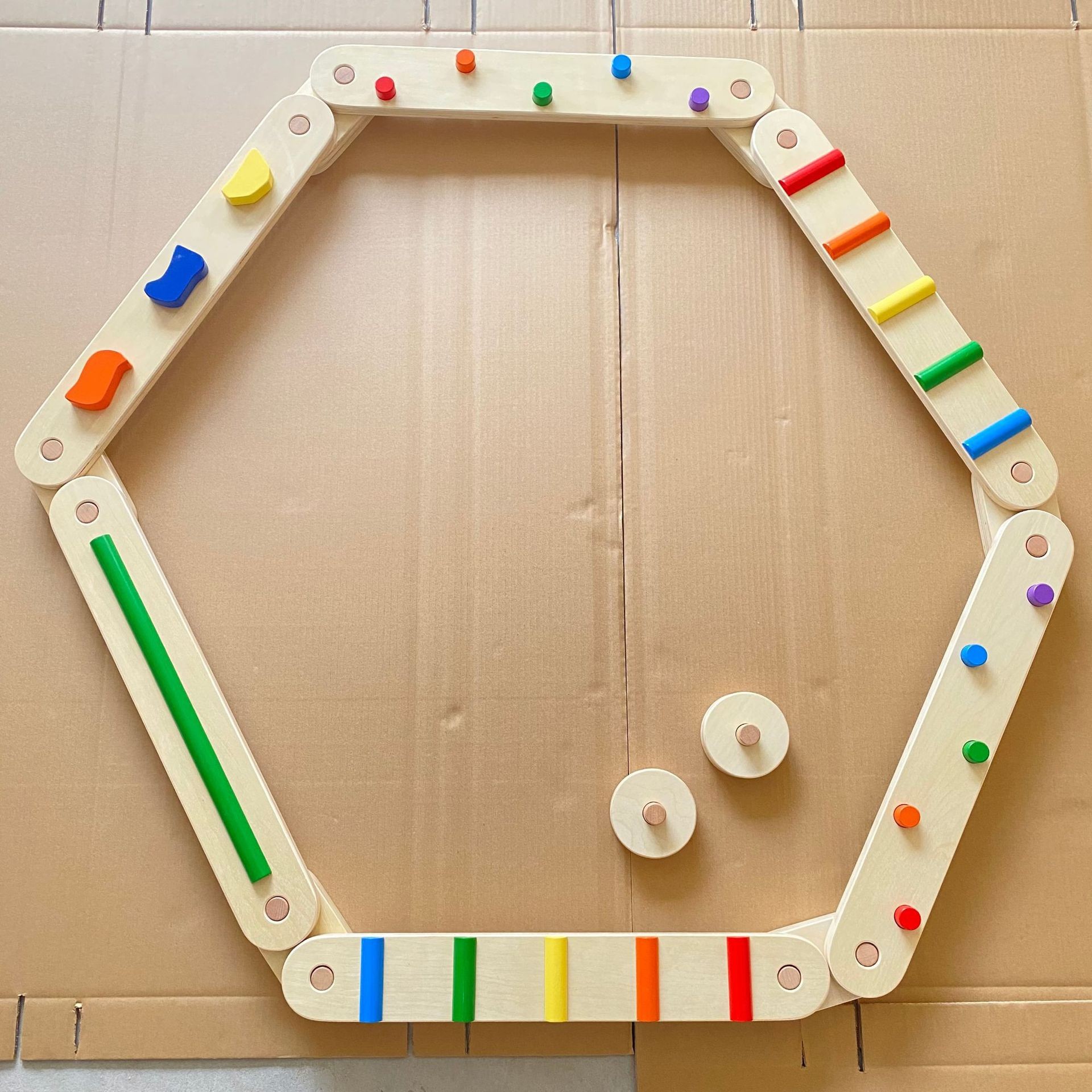 Educación temprana niños educativos de madera multifuncional Arco Iris mecedora equilibrio tablero escalada marco juguete interactivo jardín de infantes