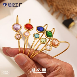 项链;耳环;戒指