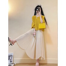��Ͱ�����һ���ל���ϵը���̹��Sɫ������Ƥ����e���ѝ���b