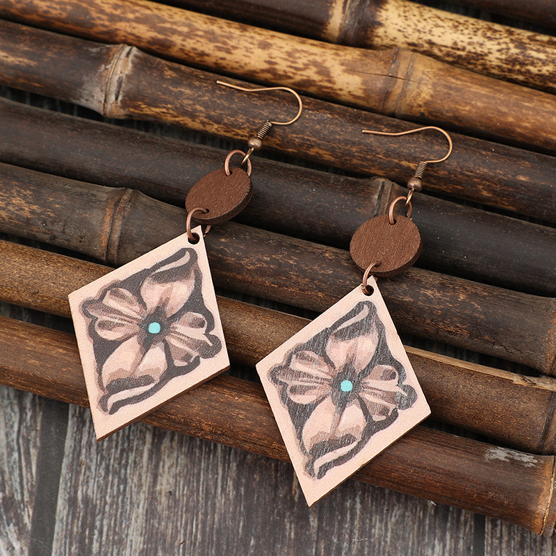 1 Pair Retro Rhombus Printing Wood Drop Earrings display picture 2