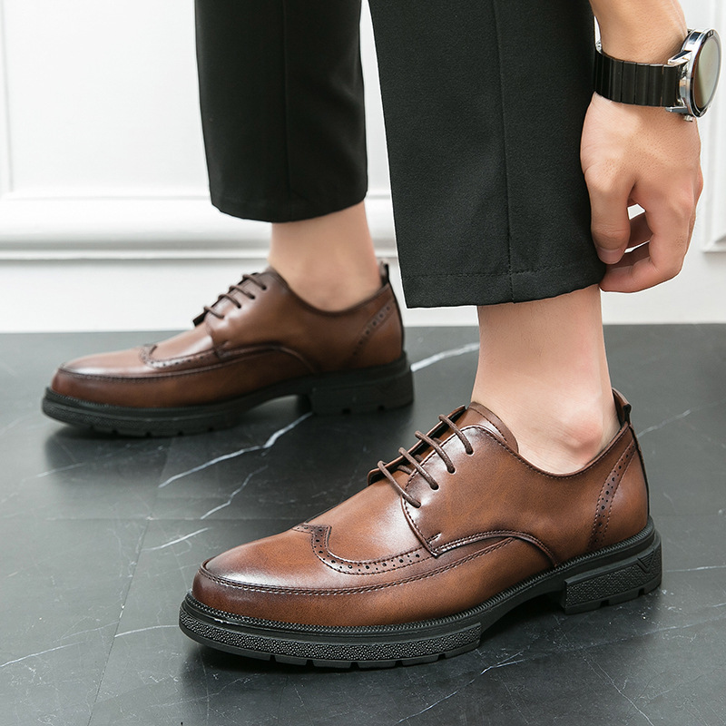 Zapatos de cuero casuales para hombres, zapatos de estilo británico de moda coreana para hombres, zapatos de boda para novio. image 1