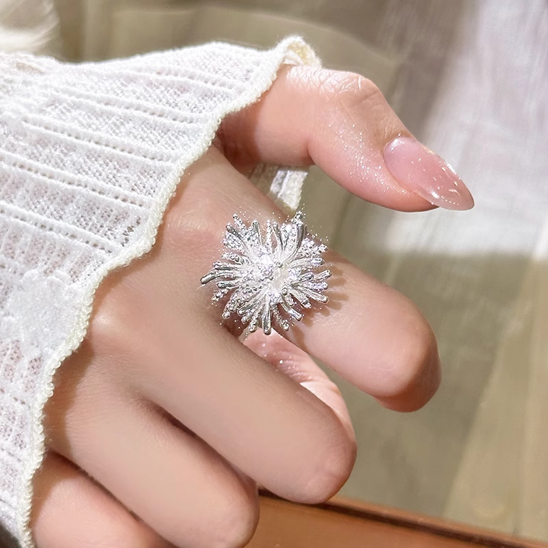Niche Design Silver Fireworks Ring for Women, Light Luxury, High-End Feel, Unique Personality, Index Finger Ring, 2026 New Year New Model