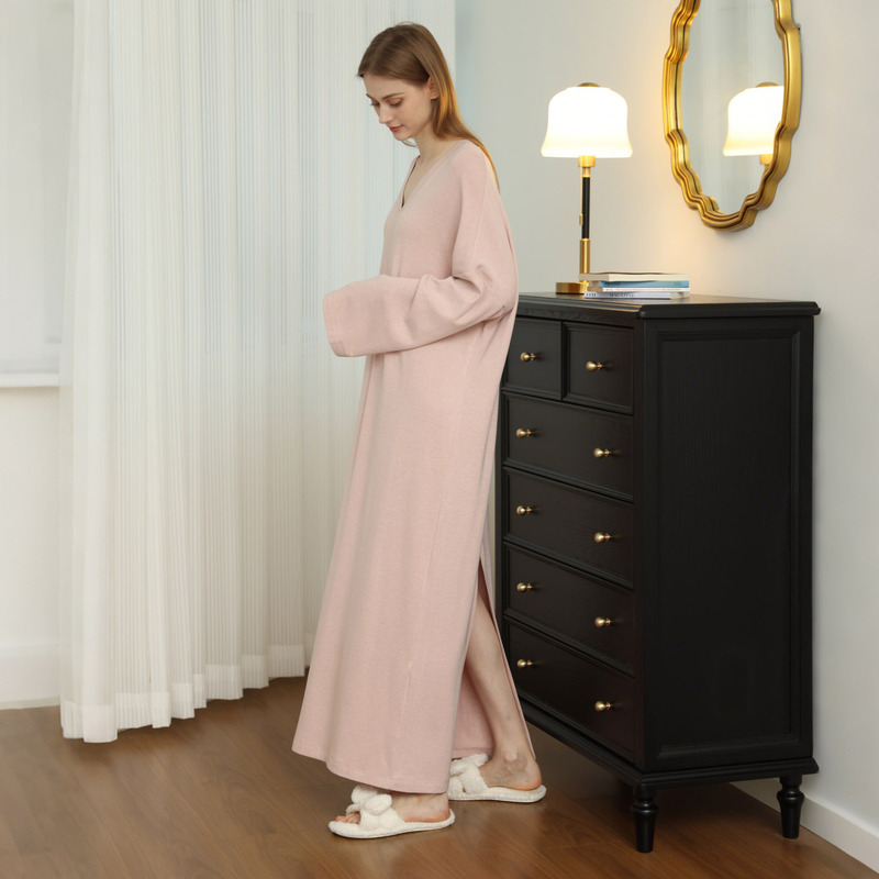 2025 Autumn and Winter New Women's Pajamas V-Neck Loose Long Dress Comfortable Soft Thickened Acrylic Thin Velvet Maternity Nightgown