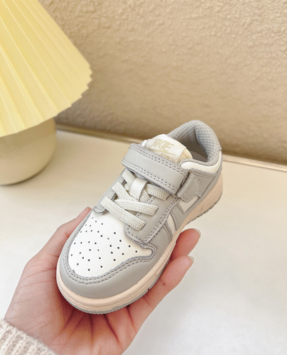 夏萌童鞋网红儿童时尚低帮板鞋男童魔术贴休闲鞋女童软底小白鞋