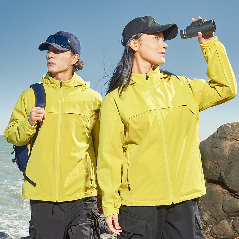 New Couple's Hiking Clothing, Men's Spring and Autumn Outdoor Hooded Waterproof Jacket, Women's Travel Camping Lightweight Thin Jacket New Couple's Hiking Clothing, Men's Spring and Autumn Outdoor Hooded Waterproof Jacket, Women's Travel Camping Lightweight Thin Jacket