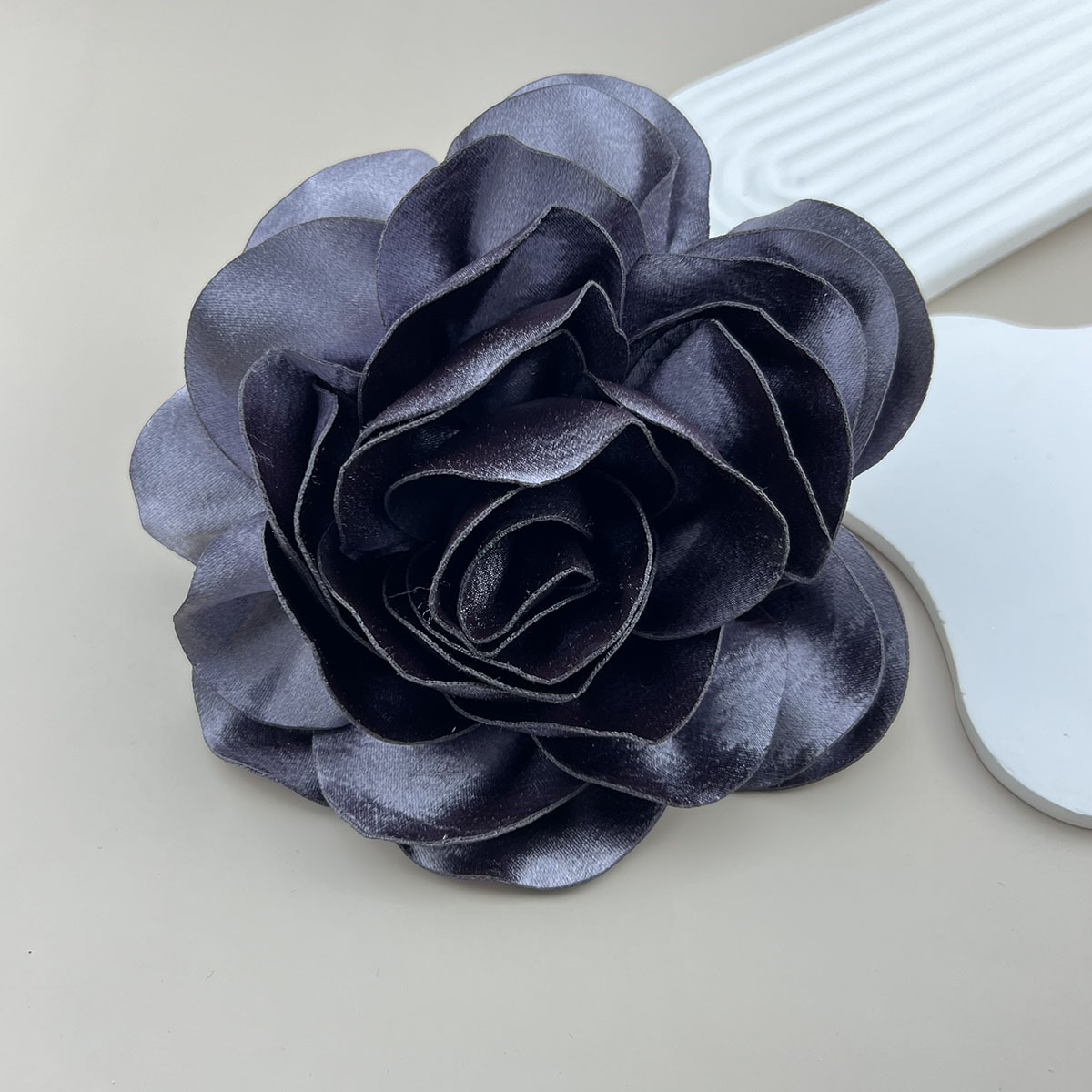 Elegant Glam Flower Cloth Women's Corsage display picture 18