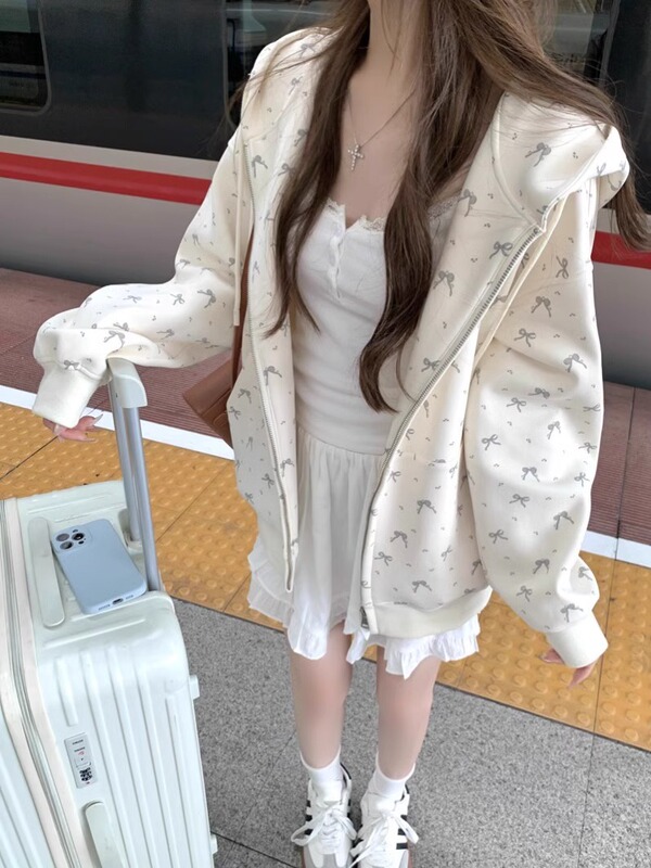 Imitation Cotton Butterfly Print Zip-Up Hooded Sweatshirt Jacket Autumn Casual Versatile Loose Cardigan Top Imitation Cotton Butterfly Print Zip-Up Hooded Sweatshirt Jacket Autumn Casual Versatile Loose Cardigan Top