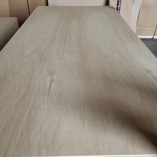 Poplar Log Plywood Special Grade Plywood High Strength Strong Corrosion Resistance Easy to Process