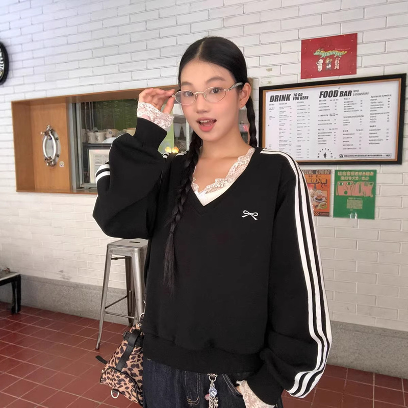 Early Autumn New American Retro V-Neck Three-Stripe Bow Black Sweatshirt Loose Slimming Casual Sports Top
